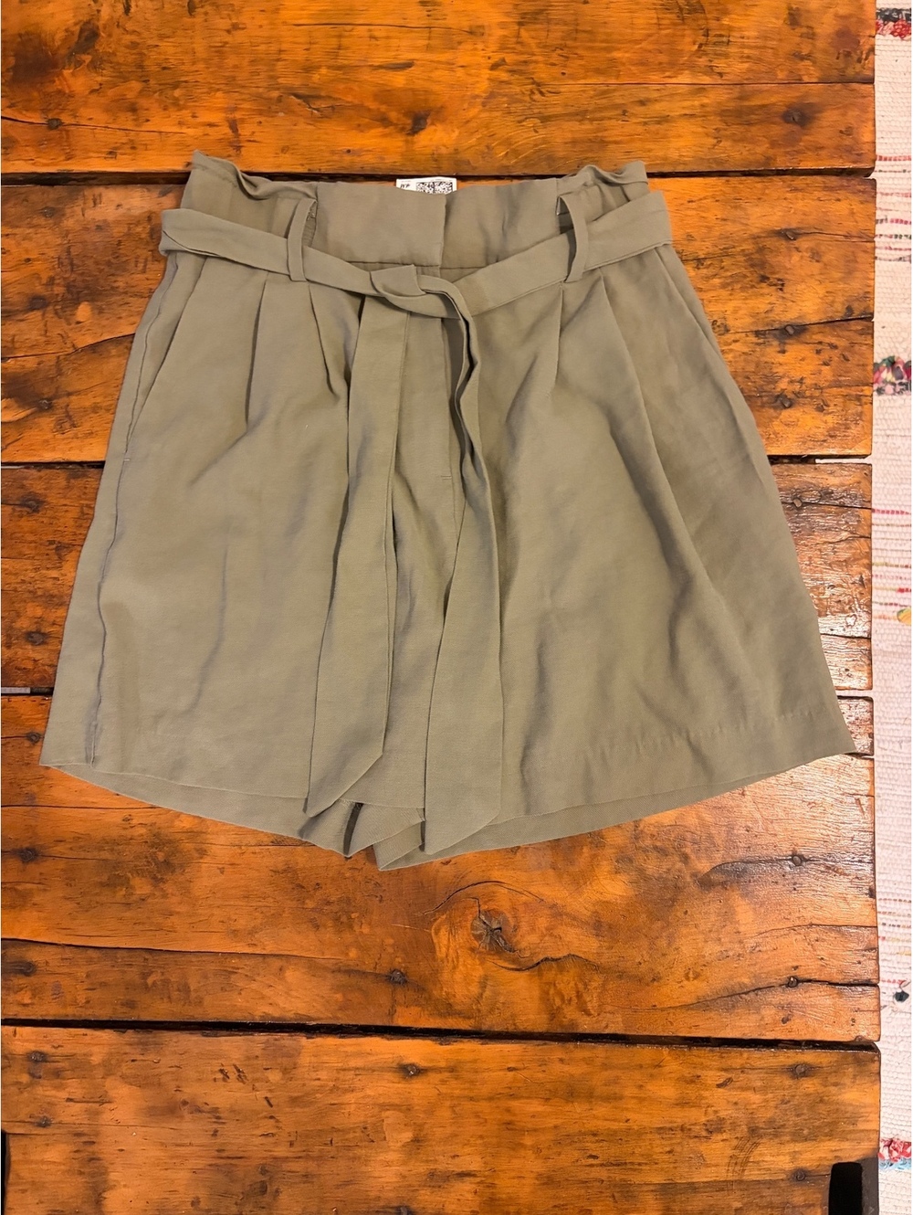 H&M Linen Blend Paperbag Tie Waist Shorts NWT Size 8